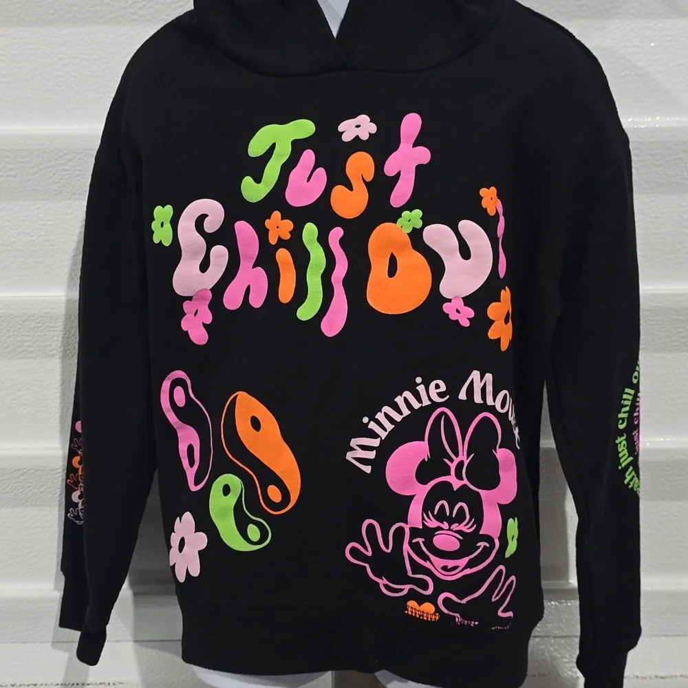 Disney's Minnie Mouse Sweat Suit  Size Medium 7/8‎